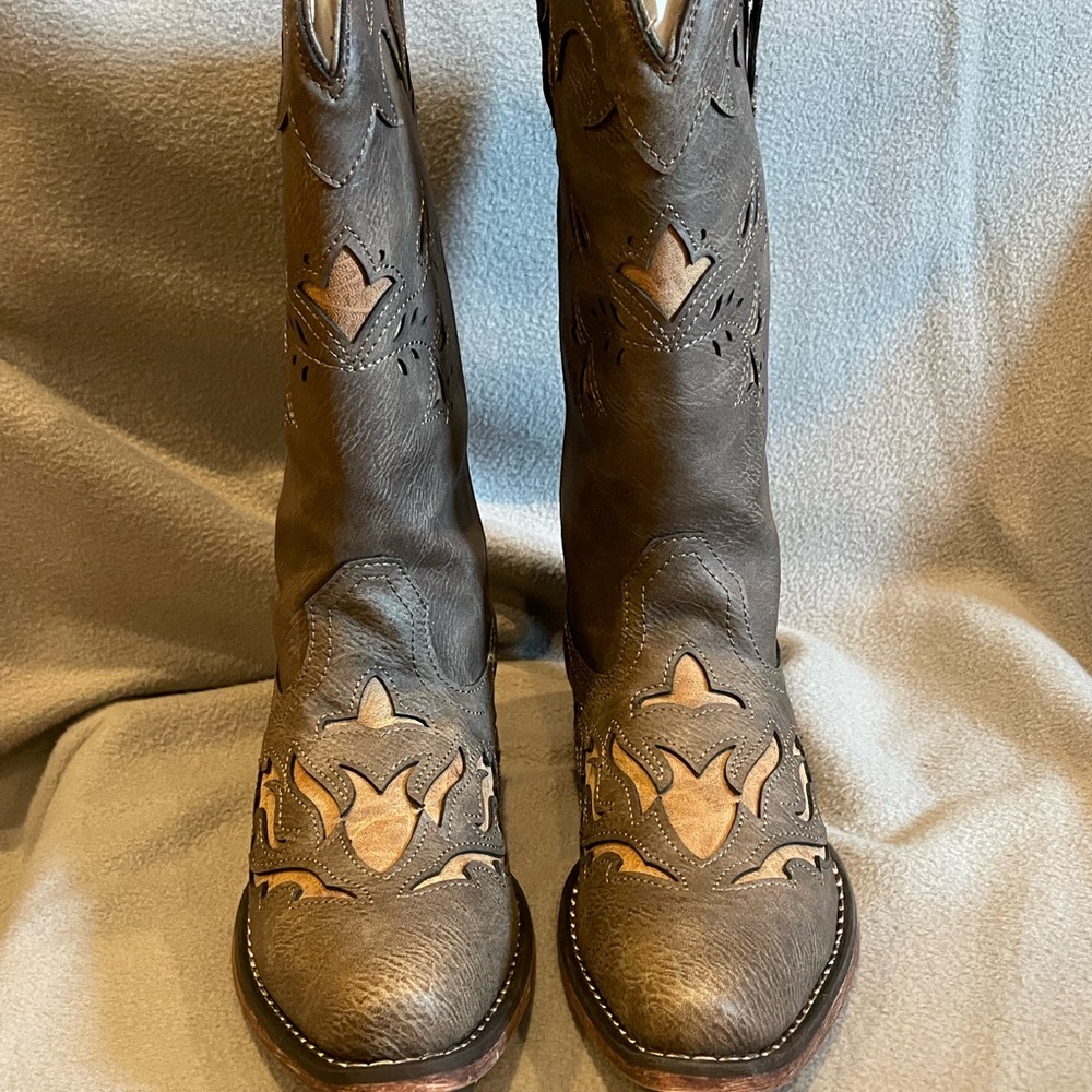 Roper women’s cowboy boots Never worn